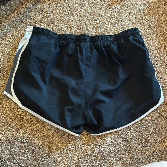 Nike Women's Tempo Shorts - Picture 4 of 5